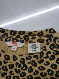 Levi&#39;s Cute Leopard Print Top