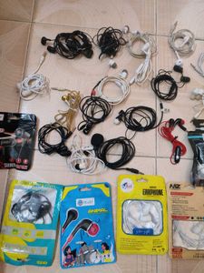 30 wired earphones