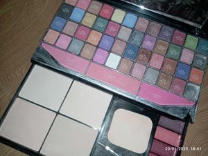 Eyeshadow &amp; Compact Palette