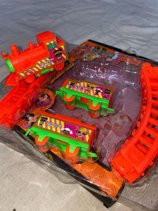LOL Surprise Gauge Electric Train Set - New!