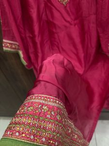 Elegant Pink Embroidered Kurta