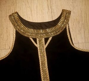 Ajio&#39;s Anarkali-Black With Gold Border