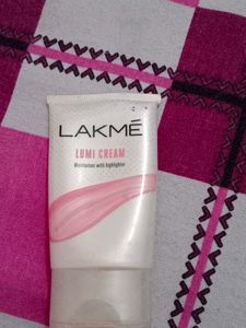 Lakme Lumi Cream