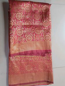 Women Saree n Blouse