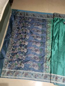 Graceful dual tone saree