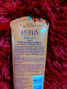 Lotus Herbals Safe Sun SPF 40