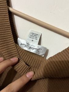 Women&#39;s Brown Ribbed Knit V-Neck Tank Top