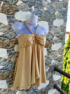 🎀Beige Flared Strap Top