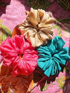 Colorful Scrunchie Set