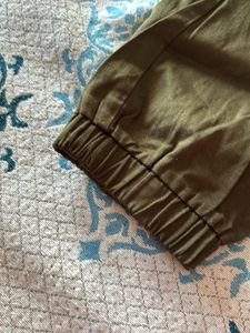 Bottle green Cotton Trousers For Girls