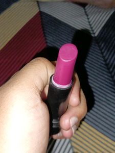Blue heaven And Elle18 Lipsticks