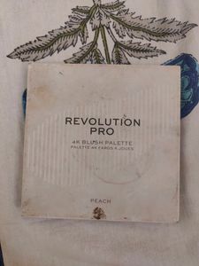 Revolution Pro Blush Palette