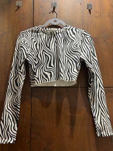 SSS Black &amp; White Zebra Print Stretch Crop Top – S