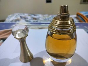 J&#39;adore Dior Perfume