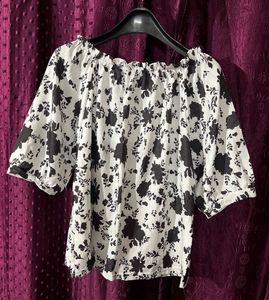 Stylish Black &amp; White Floral Off-Shoulder Top