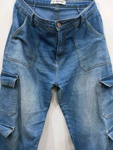Wide Leg Cargo Jeans