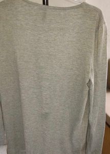 sweat shirt