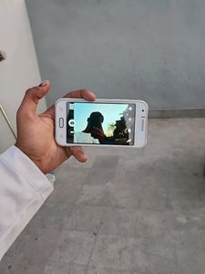 SAMSUNG J1
