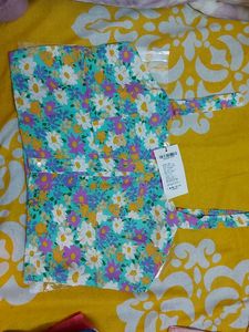 Beautiful Sleeveless Multi Color Top