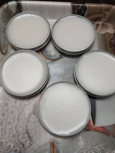 Homemade Crack heal balm