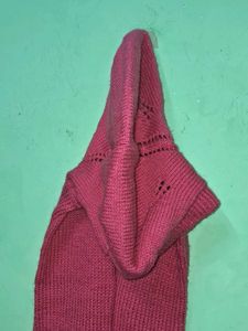 Red Knitted Hooded Scarf 🧣