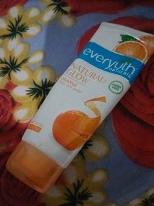 Everyuth Naturals Orange Peel Off Mask