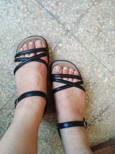 Black Strappy Sandal ✨