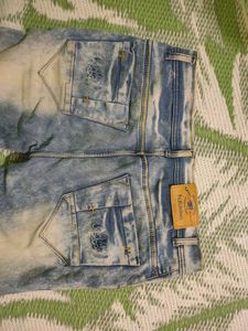 Trendy Style Jeans With Cut