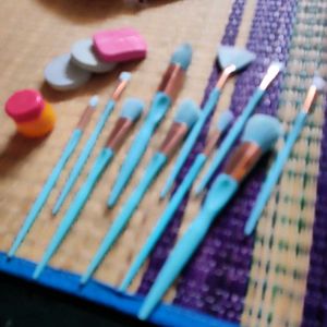 Makeup Brush Set &amp; More Combo