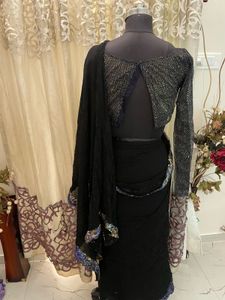 Elegant Black Saree without blouse