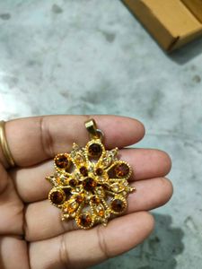 Golden Pandent