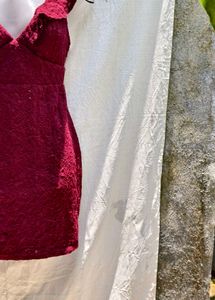 5225 SEXY MAROON BODYCON