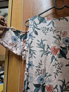 🌸🥰Floral Cold Shoulder Dress🥰🌸