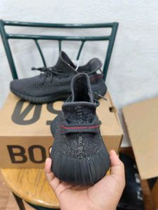 ADIDAS YEEZY 350 V2 &#34;STATIC BLACK&#34; REFLECTIVE UK 9