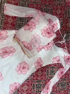 Digital floral print kurti with beautiful duppata