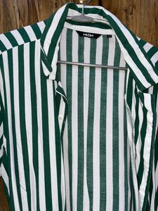 Nuon Brand Medium Size Shirt