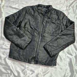 Black jacket /puffer
