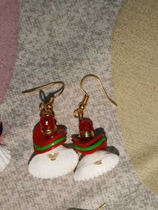 4 Sets Of Shell Earrings