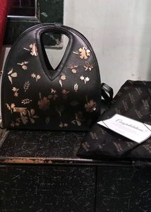 Branded Bag 🖤