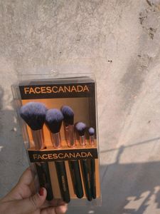 Faces Canada Makeup Brushes