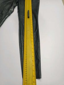 Faux Leather Zipper Leggings Free Sz Fit 28-3