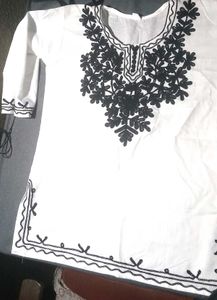 Elegant White Embroidered Short Kurta Chikankari K