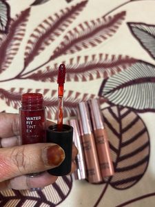 Lakme Lipstick Bundle