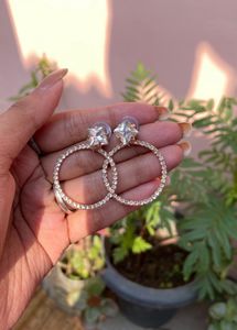 Aesthetic traditional Clear Crystal earpiece.