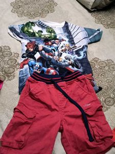 Avengers Tee & Cargo Shorts Set - Size Unknown