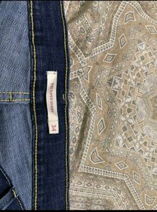 Levi&#39;s Dark Wash Denim Jeans