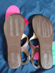 ACTION FLOTTERS FOR WOMEN SIZE 8