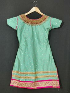 Women Green And Pink Kurti With Pant