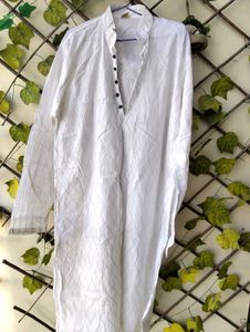 Men's White Embroided Kurta