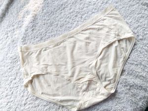 GUESS Comfy Cream Underwear